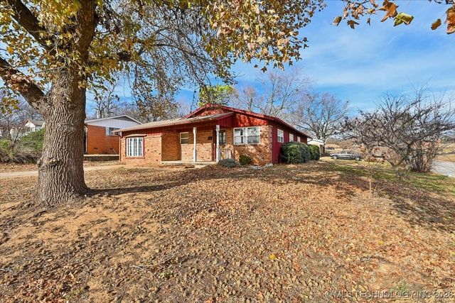 1115 Forest Drive, Sand Springs, OK 74063