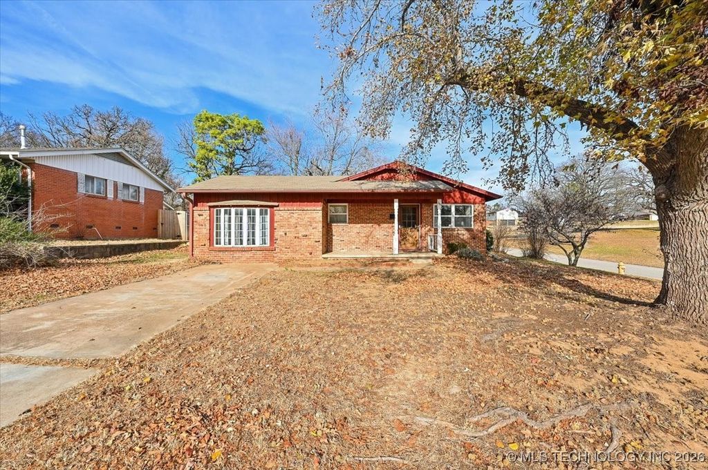 1115 Forest Drive, Sand Springs, OK 74063