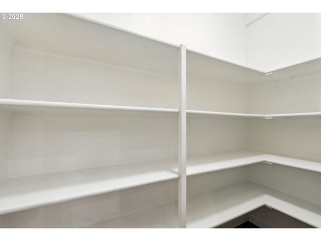 1915 Nw SAGE St, Camas, WA 98607