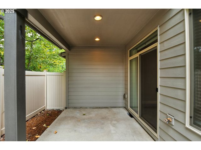 1915 Nw SAGE St, Camas, WA 98607