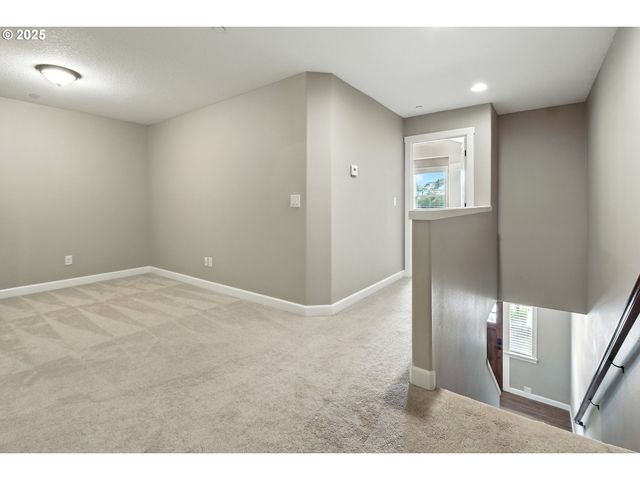 1915 Nw SAGE St, Camas, WA 98607
