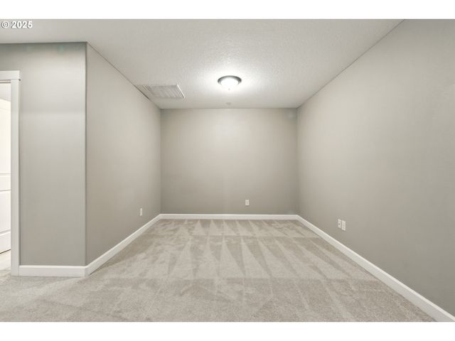 1915 Nw SAGE St, Camas, WA 98607
