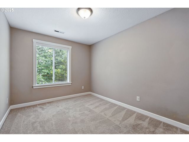 1915 Nw SAGE St, Camas, WA 98607