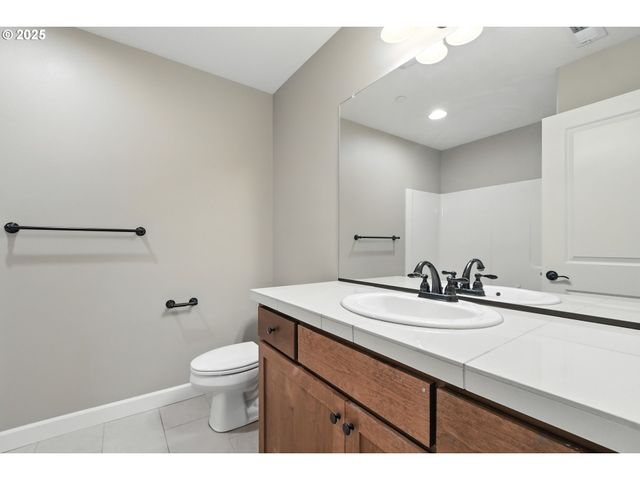 1915 Nw SAGE St, Camas, WA 98607