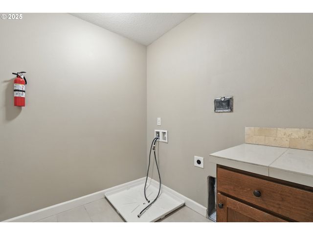 1915 Nw SAGE St, Camas, WA 98607