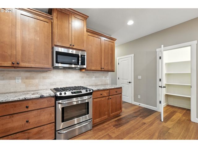 1915 Nw SAGE St, Camas, WA 98607