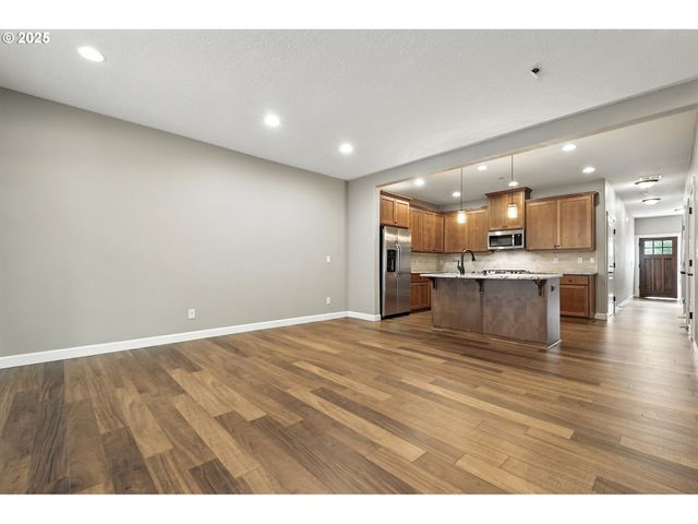 1915 Nw SAGE St, Camas, WA 98607