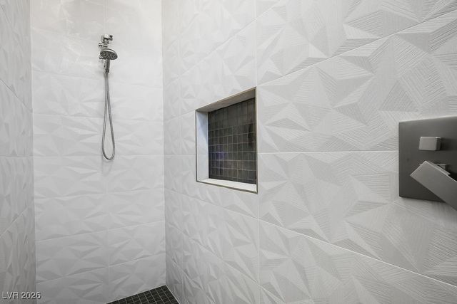 2620 Hanging Rock Drive, Las Vegas, NV 89134