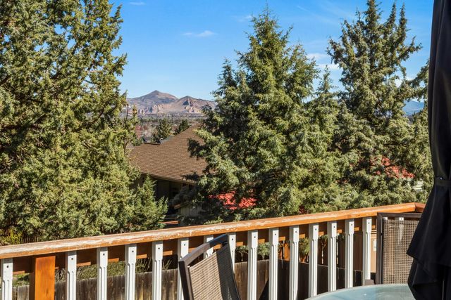 3773 SW Timber Avenue, Redmond, OR 97756