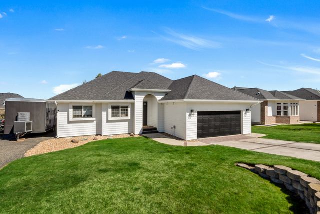 3773 SW Timber Avenue, Redmond, OR 97756