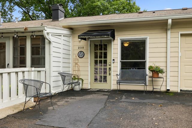 235 Boxwood Dr, Franklin, TN 37069