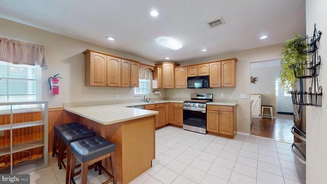 210 LEXINGTON DR, Tuckerton, NJ 08087