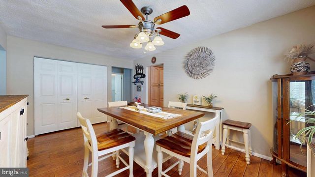210 LEXINGTON DR, Tuckerton, NJ 08087