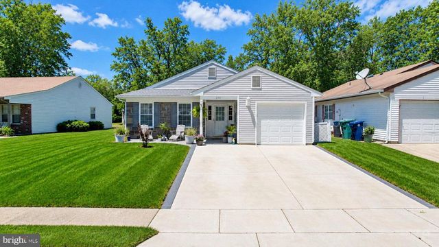 210 LEXINGTON DR, Tuckerton, NJ 08087