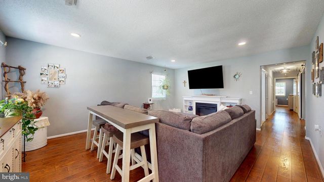 210 LEXINGTON DR, Tuckerton, NJ 08087