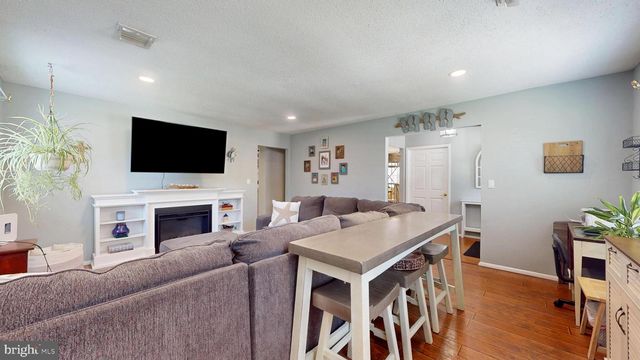 210 LEXINGTON DR, Tuckerton, NJ 08087