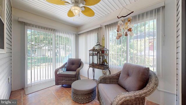 210 LEXINGTON DR, Tuckerton, NJ 08087