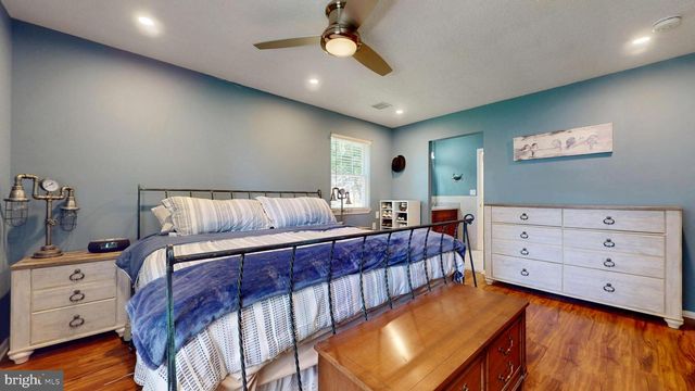 210 LEXINGTON DR, Tuckerton, NJ 08087