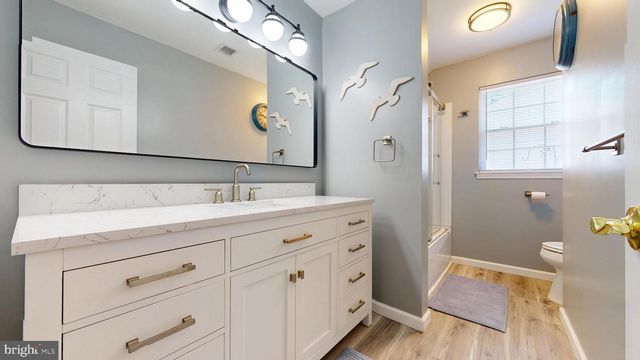 210 LEXINGTON DR, Tuckerton, NJ 08087