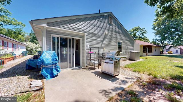 210 LEXINGTON DR, Tuckerton, NJ 08087