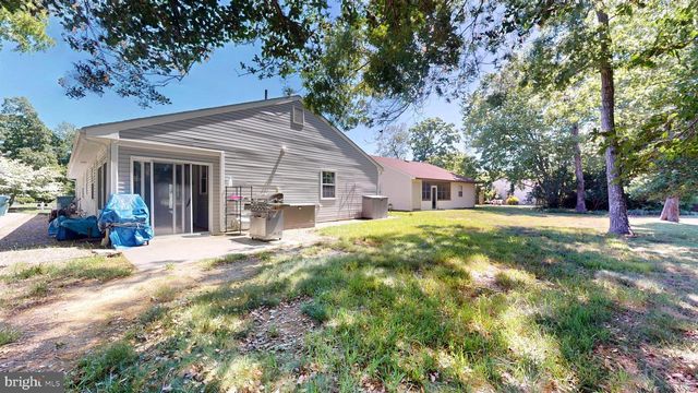210 LEXINGTON DR, Tuckerton, NJ 08087