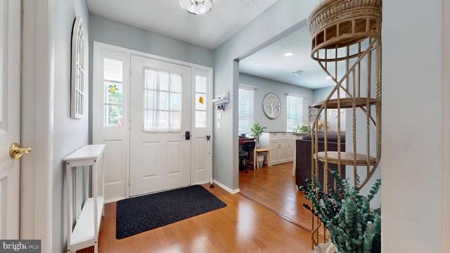 210 LEXINGTON DR, Tuckerton, NJ 08087