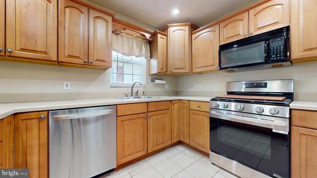 210 LEXINGTON DR, Tuckerton, NJ 08087