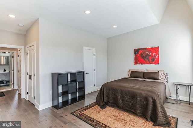 805 JEFFERSON ST NW, Washington, DC 20011