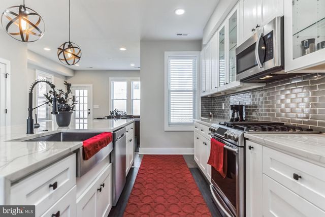 805 JEFFERSON ST NW, Washington, DC 20011