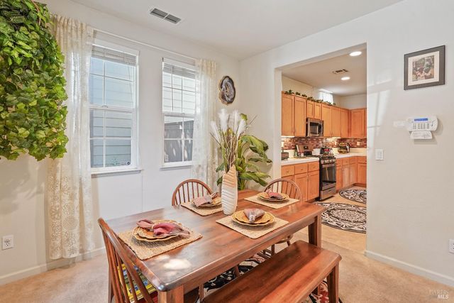 1669 Rutledge Ln, Fairfield, CA 94533