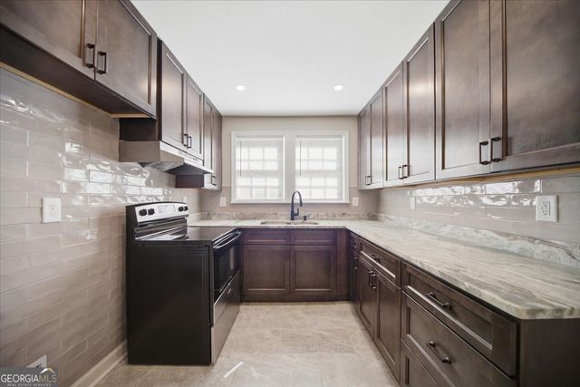 751 Skyview Drive NE, Marietta, GA 30060