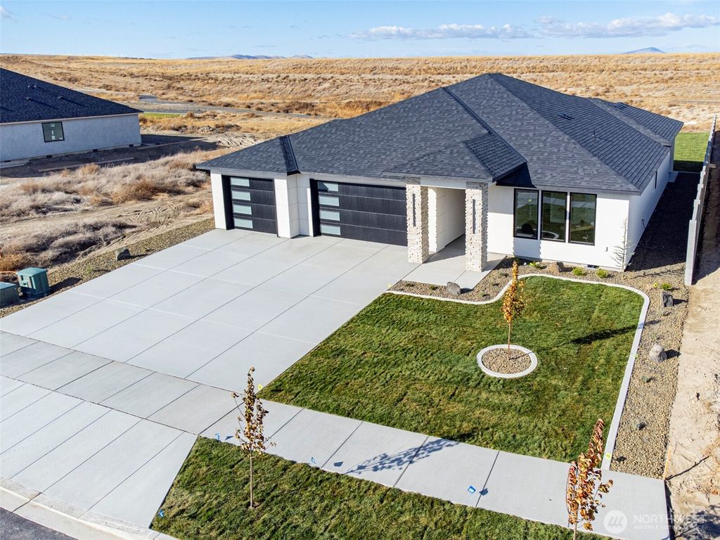 2839 Savanna Avenue, Richland, WA 99352