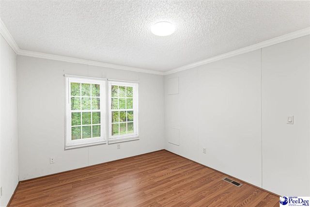 2357 Turkey Run Dr., Darlington, SC 29540