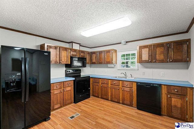 2357 Turkey Run Dr., Darlington, SC 29540