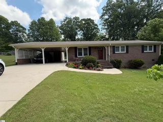 10 Dickens Lane, Taylors, SC 29687