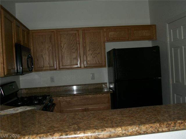 5855 VALLEY Drive 2040, North Las Vegas, NV 89031