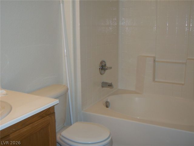 5855 VALLEY Drive 2040, North Las Vegas, NV 89031