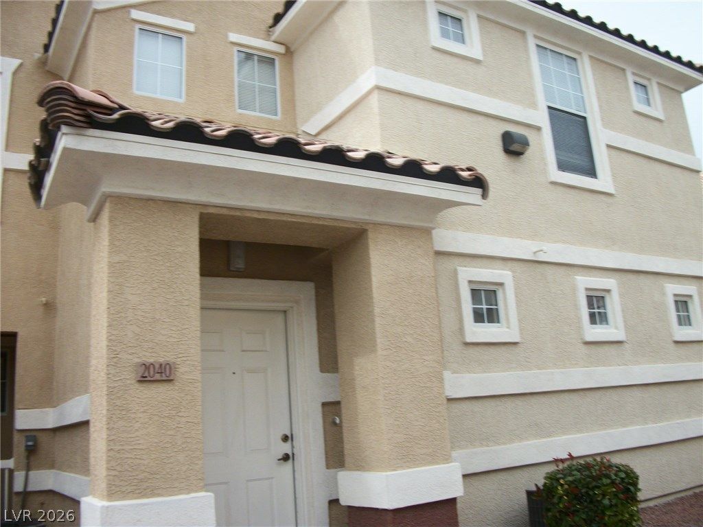 5855 VALLEY Drive 2040, North Las Vegas, NV 89031