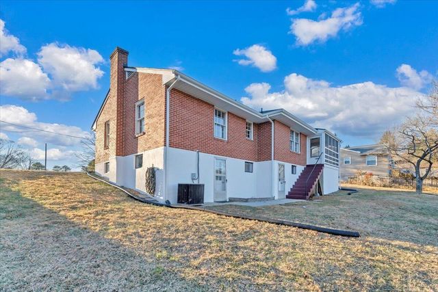 7241 Estes ST, Roanoke, VA 24019