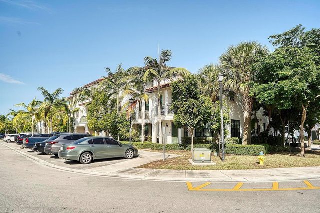 11303 SW 15th Street, Pembroke Pines, FL 33025