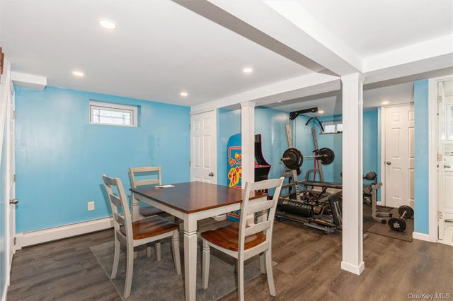 6 Jasper Street, Valley Stream, NY 11580