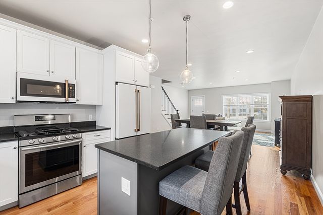 176 Main St 3, Medway, MA 02053