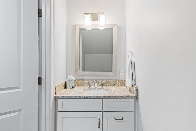 176 Main St 3, Medway, MA 02053