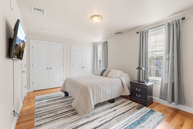 176 Main St 3, Medway, MA 02053