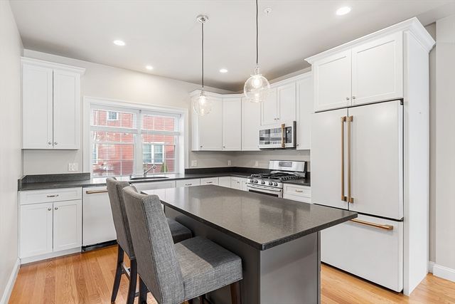 176 Main St 3, Medway, MA 02053