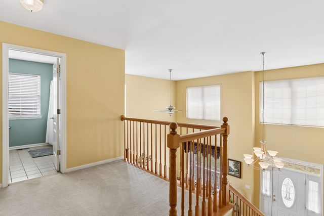241 Ashcroft Lane, Oswego, IL 60543