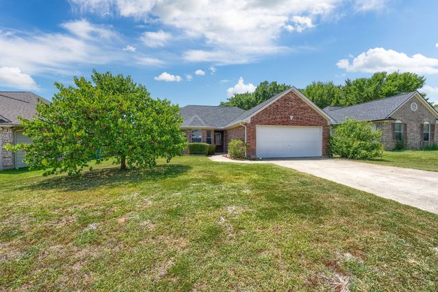 221 Quail Run, Aubrey, TX 76227