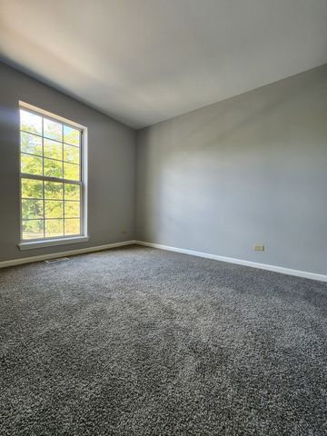 2753 S Cedar Glen Drive, Arlington Heights, IL 60005