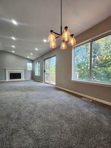 2753 S Cedar Glen Drive, Arlington Heights, IL 60005