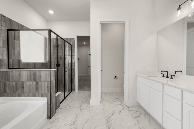 270 Maci Drive, Waxahachie, TX 75167